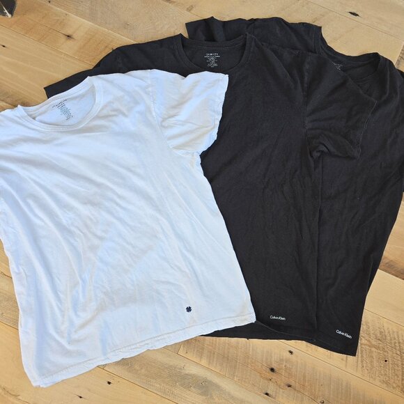 3 Mens Like New XL Undershirts 2 Calvin Klein and 1 Lucky Brand - Picture 6 of 6